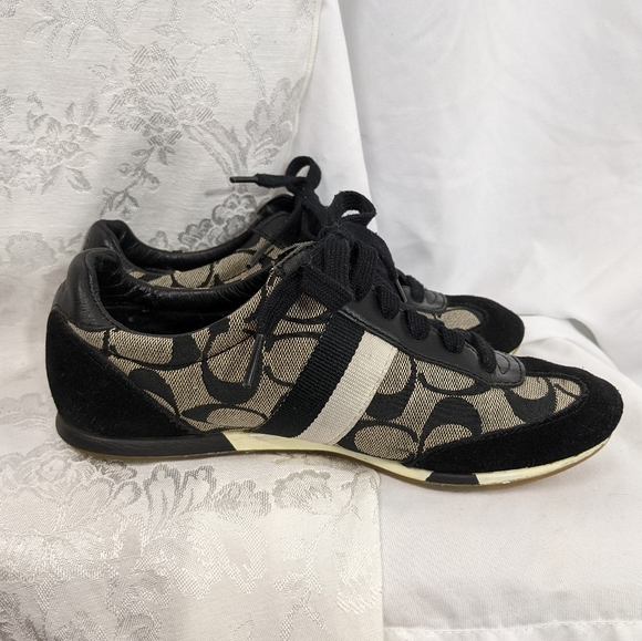 Coach EUC Joss sneakers 6 black logo C - Picture 4 of 16